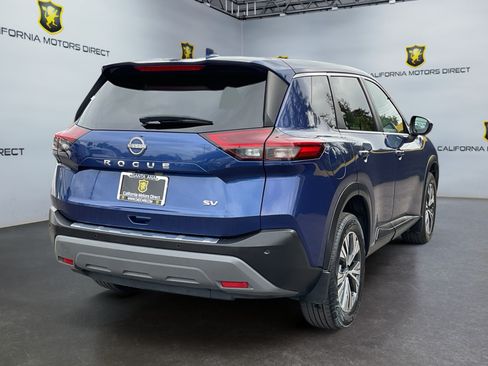 Used 2023 Nissan Rogue SV FWD image 5
