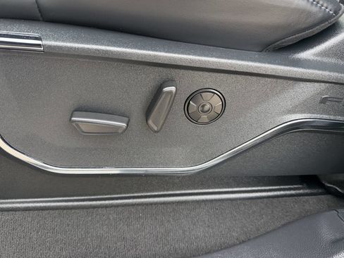 Used 2025 Ford F250 Platinum image 15