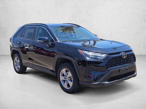 Used 2025 Toyota RAV4 XLE FWD image 3