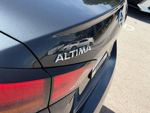 Used 2019 Nissan Altima 2.5 SL FWD image 14