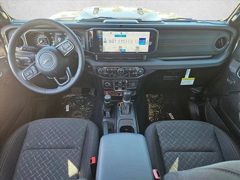 New 2025 Jeep Gladiator Mojave w/ Convenience Group image 14