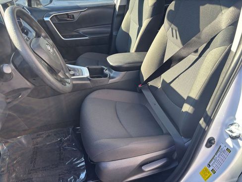 Used 2025 Toyota RAV4 LE image 32