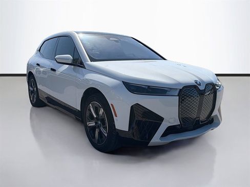 Used 2023 BMW iX xDrive50 w/ Sport Package image 2