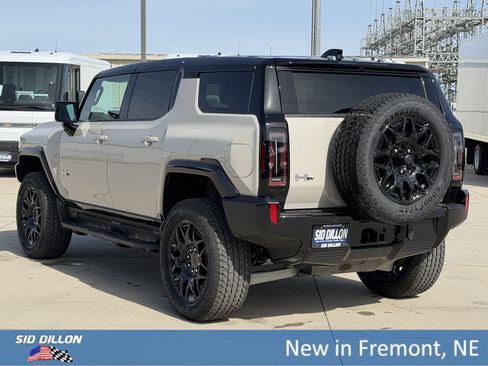 New 2026 GMC Hummer EV SUV AWD/4WD image 11