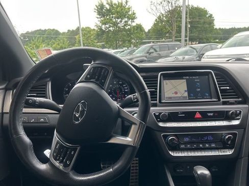 Used 2018 Hyundai Sonata Limited FWD image 8