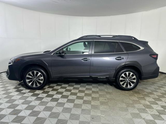 Used 2025 Subaru Outback Limited AWD/4WD image 4