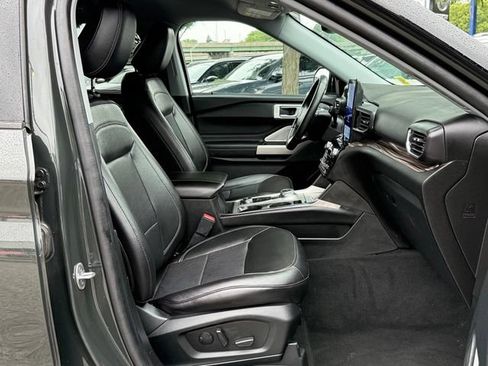 Used 2022 Ford Explorer Limited w/ Limited Technology Package AWD/4WD image 35