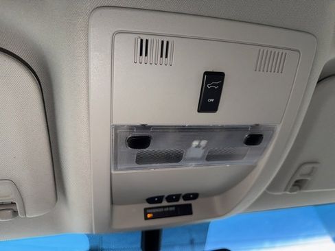 Used 2011 GMC Yukon XL 2500 SLT w/ SLT-2 Equipment Package image 52