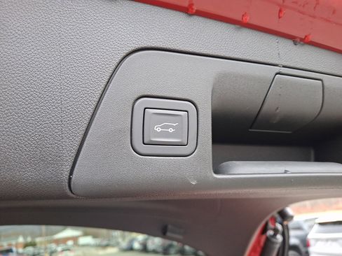 Used 2025 Buick Envision Avenir image 29