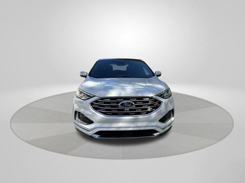 Used 2021 Ford Edge Titanium w/ Equipment Group 301A AWD/4WD image 2
