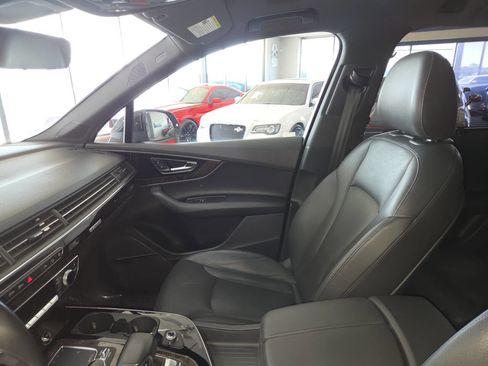 Used 2017 Audi Q7 3.0T Prestige AWD/4WD image 16