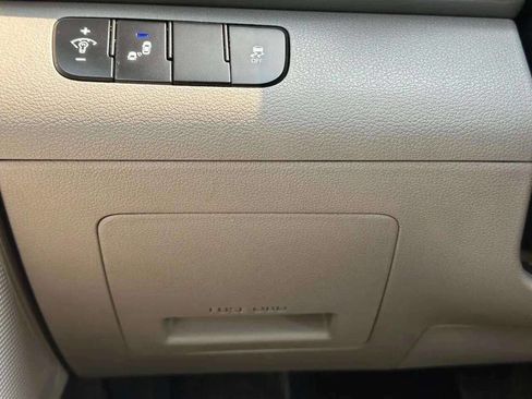 Used 2017 Hyundai Elantra Limited w/ Cargo Package image 44