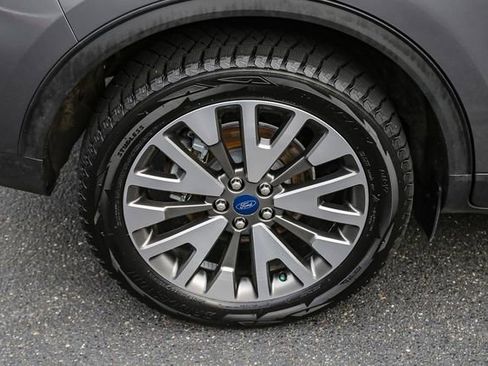 Used 2021 Ford Escape Titanium image 11