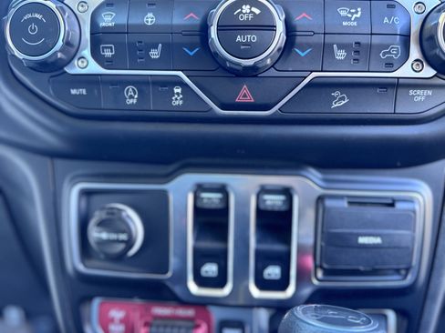 Used 2019 Jeep Wrangler Rubicon image 75