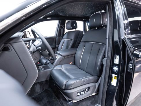 Used 2024 Rolls-Royce Phantom Sedan w/ The Phantom Package RWD image 10