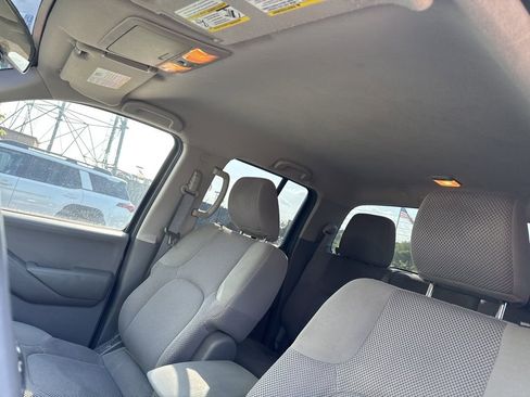 Used 2012 Nissan Frontier SV RWD image 5