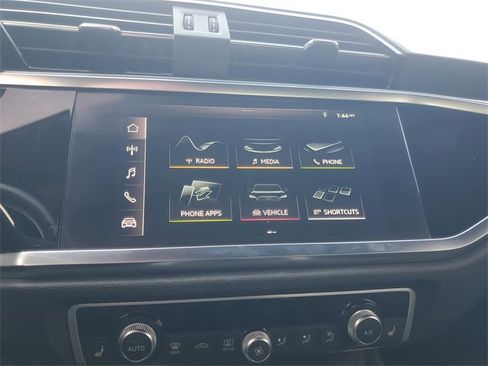 Used 2021 Audi Q3 2.0T Premium image 30