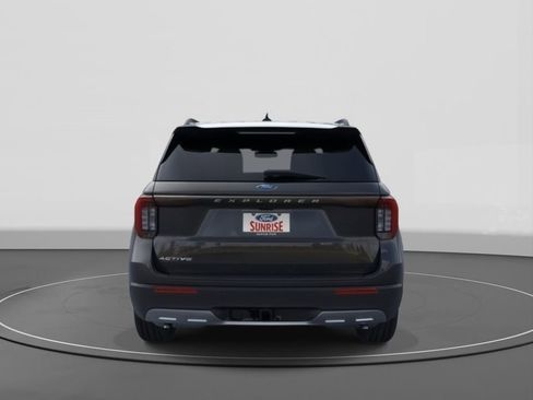 New 2026 Ford Explorer Active w/ Active Comfort Package image 5