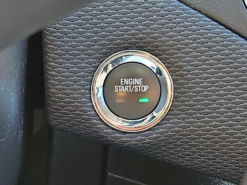 Used 2018 Chevrolet Cruze LT w/ Convenience Package image 23