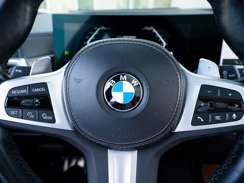 Used 2024 BMW X5 xDrive40i w/ M Sport Package AWD/4WD image 32