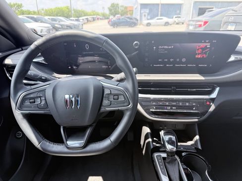 Used 2025 Buick Envista Avenir FWD image 10