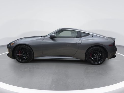 Used 2024 Nissan Z Performance w/ Floor Mat Package RWD image 7