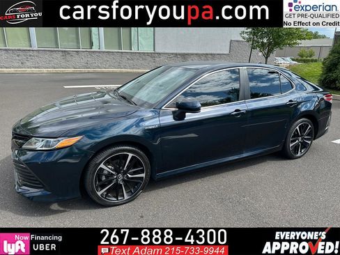 Used 2020 Toyota Camry LE w/ Carpet Mat Package FWD image 1