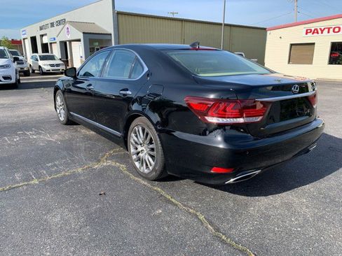 Used 2014 Lexus LS 460 w/ Ultra Luxury Package RWD image 2
