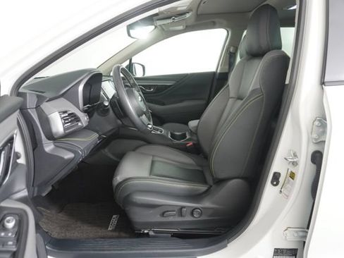 Certified 2025 Subaru Outback Onyx Edition AWD/4WD image 19