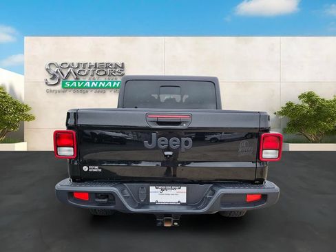 Used 2023 Jeep Gladiator Sport AWD/4WD image 4