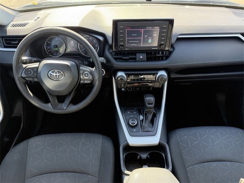 Used 2021 Toyota RAV4 XLE image 9