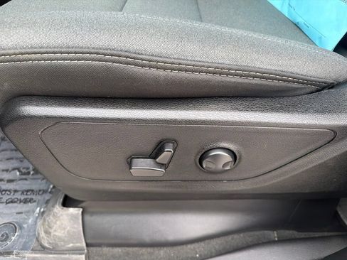 Used 2023 RAM 1500 Big Horn AWD/4WD image 25