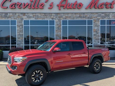 Used 2019 Toyota Tacoma TRD Off-Road w/ Technology Package AWD/4WD image 1