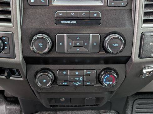 Certified 2020 Ford F250 XL w/ Power Equipment Group image 21