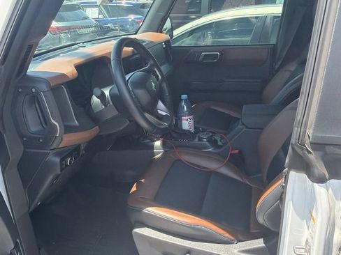 Used 2024 Ford Bronco Outer Banks AWD/4WD image 5