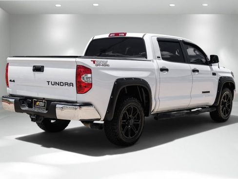 Used 2018 Toyota Tundra SR5 w/ SR5 Upgrade Package AWD/4WD image 6
