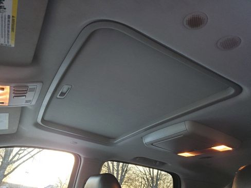 Used 2013 GMC Yukon XL Denali image 12