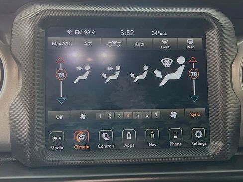 Used 2023 Jeep Gladiator Willys image 17