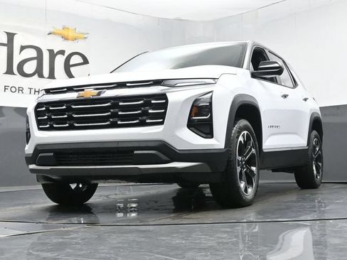 New 2026 Chevrolet Equinox LT w/ Convenience Package II FWD image 4