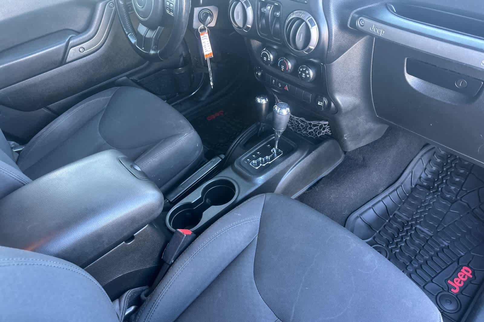 Used 2018 Jeep Wrangler Sport AWD/4WD image 16