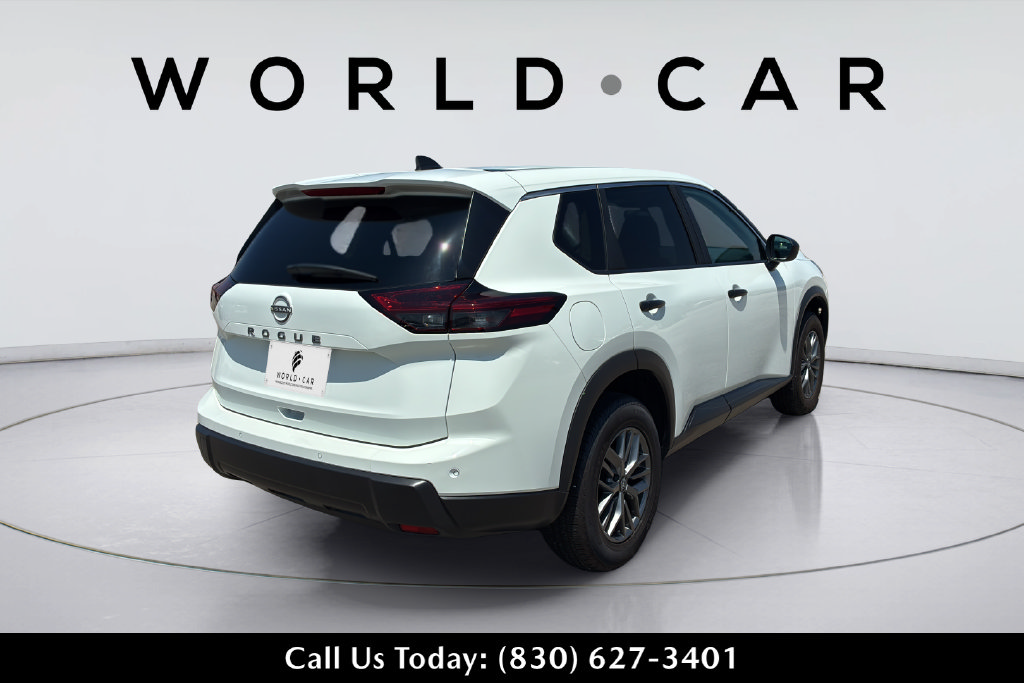 Used 2025 Nissan Rogue S FWD image 6