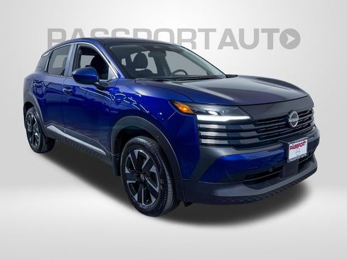 Certified 2025 Nissan Kicks SV AWD/4WD image 3