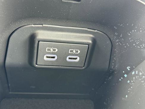 Certified 2025 Toyota RAV4 LE image 25