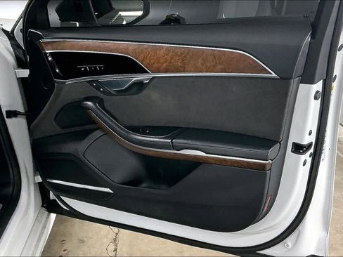 Used 2021 Audi A8 L 3.0T w/ Executive Plus Package image 26