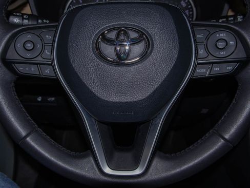 Used 2021 Toyota RAV4 XLE Premium AWD/4WD image 11