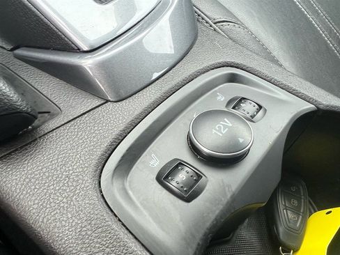 Used 2012 Ford Focus Titanium image 29