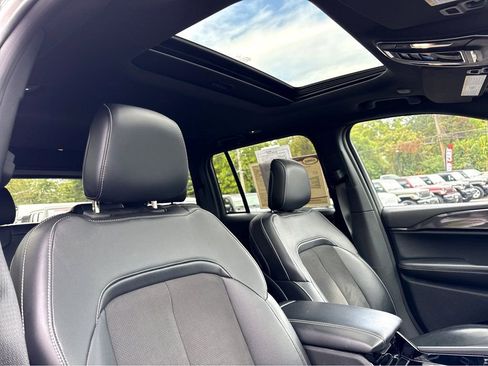 Certified 2022 Jeep Grand Cherokee Altitude image 8