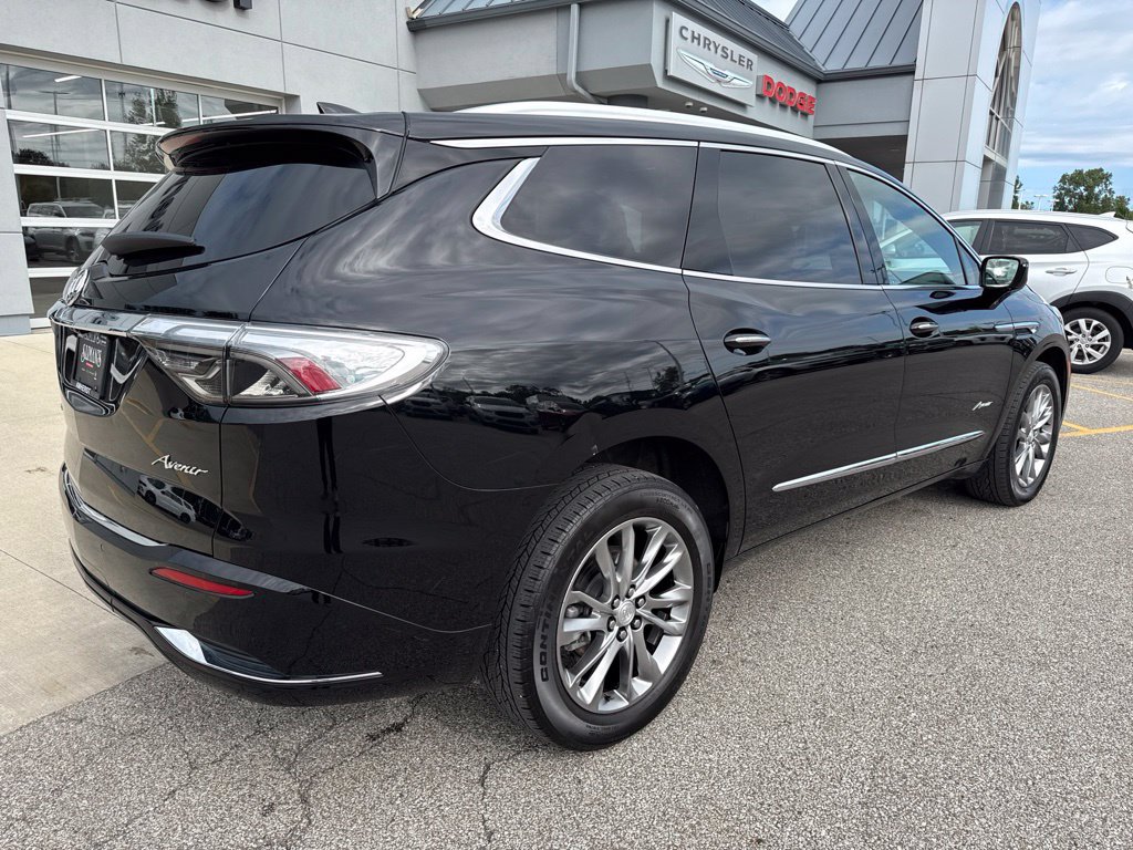 Used 2022 Buick Enclave Avenir w/ Avenir Technology Package AWD/4WD image 5