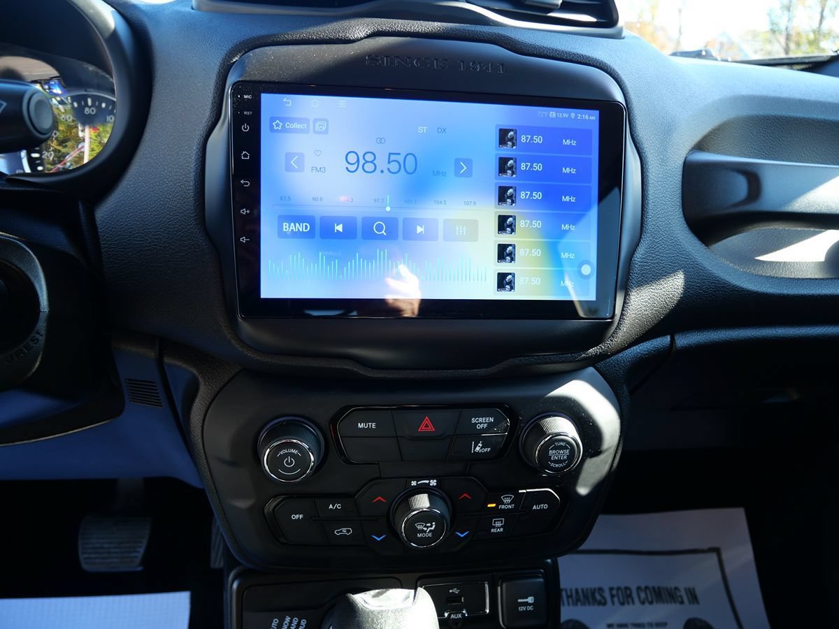 Used 2021 Jeep Renegade Latitude AWD/4WD image 13