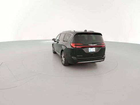New 2026 Chrysler Pacifica Pinnacle image 9